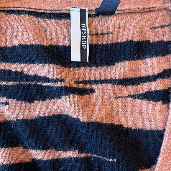 Topshop Tiger Cardigan with Spiked Shoulder Details Size 6 - Picture 3 of 10